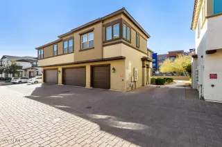 Photo #1: 6810067 Listing