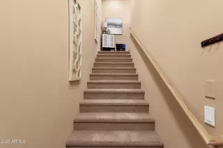 Photo #5: 6810142 Listing