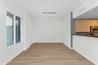 Photo #4: 6810237 Listing