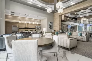 Photo #6: 6810238 Listing 