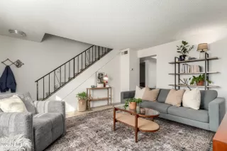Click for more information on MLS # 6810243 : 1531 W COLTER STREET#10 More Details about MLS # 6810243 : 1531 W COLTER STREET#10