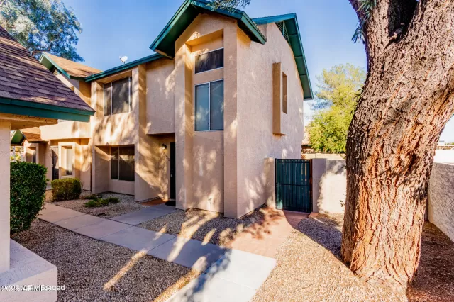 MLS: 6810290 Condo For Sale