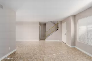 Photo #6: 6810290 Listing 