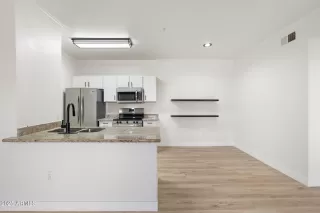 Photo #5: 6810427 Listing