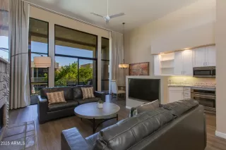 Photo #2: 6810430 Listing 