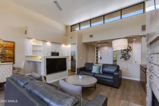 Photo #3: 6810430 Listing 