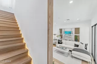 Photo #3: 6810456 Listing