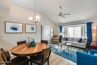 Photo #2: 6810547 Listing 
