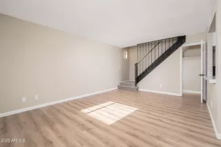 Photo #5: 6810564 Listing