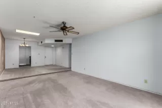 Photo #6: 6810625 Listing 