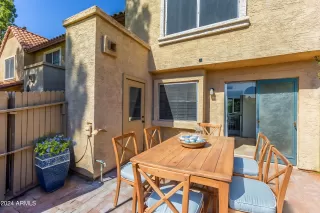 Photo #5: 6810653 Listing