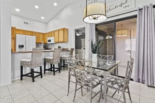 Photo #6: 6810711 Listing 