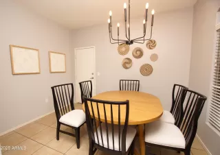 Photo #6: 6810958 Listing