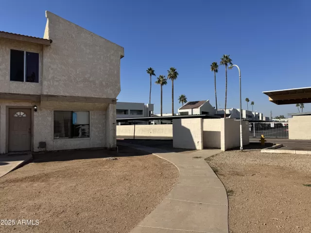 MLS: 6811028 Condo For Sale