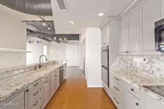 Photo #6: 6811074 Listing 