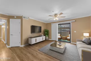 Photo #3: 6811081 Listing