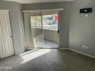 Photo #3: 6811084 Listing 