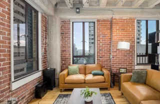 Photo #3: 6811324 Listing