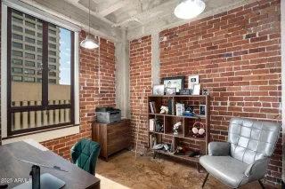 Photo #6: 6811324 Listing