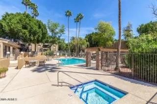 Photo #4: 6811418 Listing 