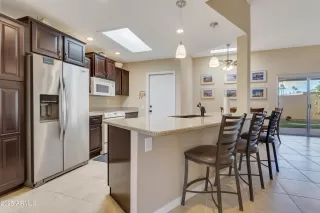 Photo #6: 6811621 Listing 