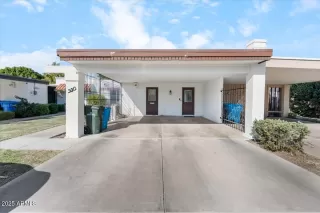 More Details about MLS # 6811752 : 920 W SOLCITO LANE