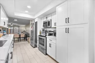 Photo #2: 6811752 Listing 