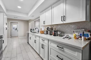 Photo #5: 6811752 Listing 