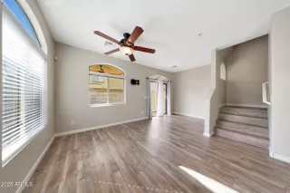 Photo #3: 6811785 Listing