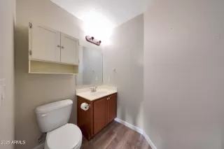 Photo #5: 6811785 Listing