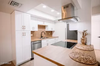 Photo #3: 6811834 Listing 