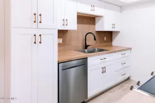 Photo #4: 6811834 Listing 