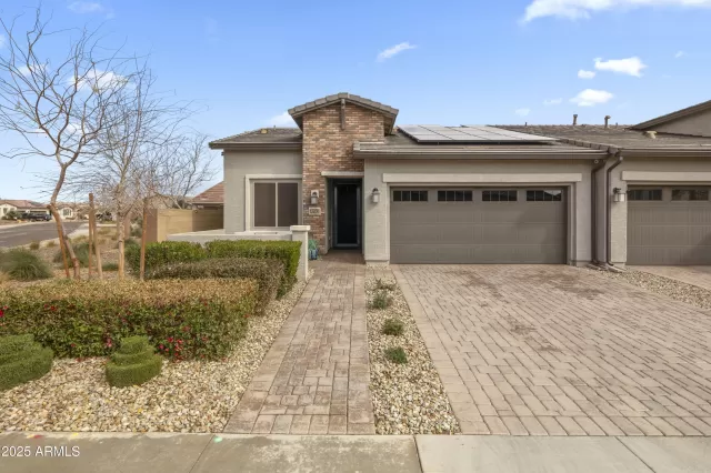 MLS: 6812141 Condo For Sale