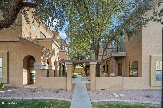 MLS: 6812431 Condo For Sale