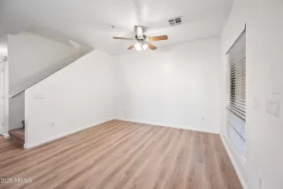 Photo #4: 6812431 Listing