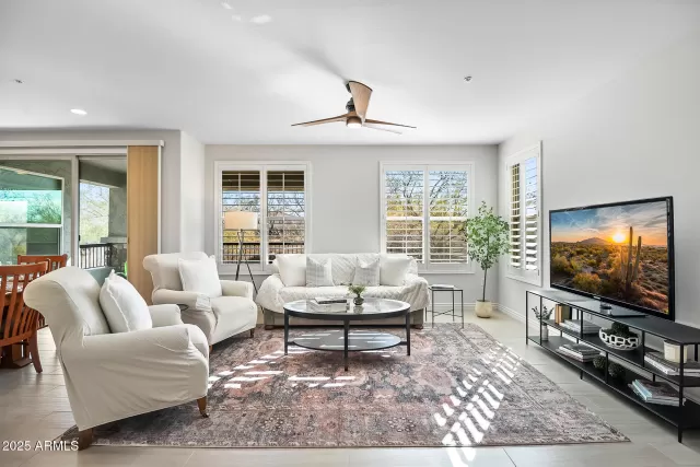 MLS: 6812524 Condo For Sale