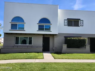 Photo #2: 6812769 Listing