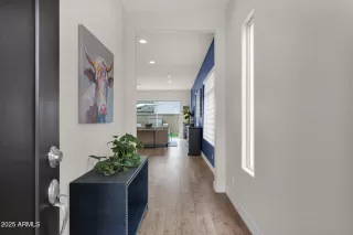 Photo #2: 6812859 Listing