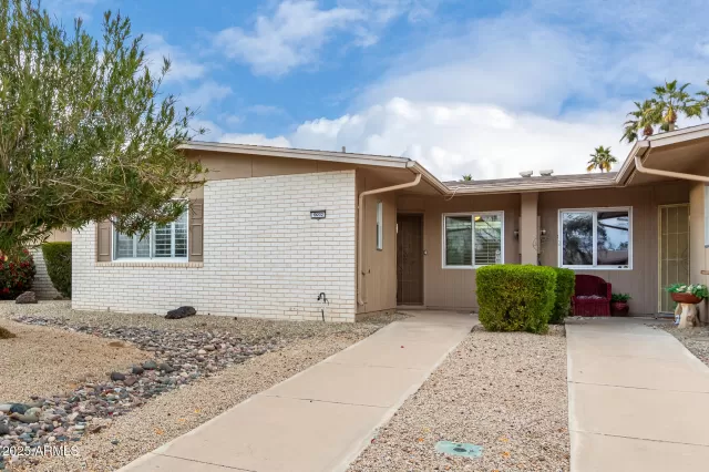 MLS: 6812866 Condo For Sale