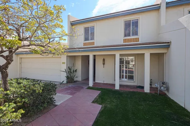 MLS: 6813162 Condo For Sale