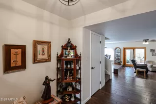 Photo #3: 6813162 Listing