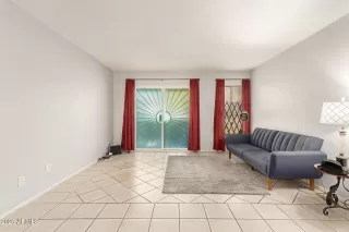 Photo #5: 6813176 Listing 