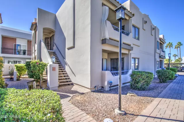 MLS: 6813178 Condo For Sale