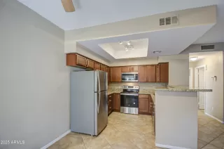 Photo #5: 6813178 Listing