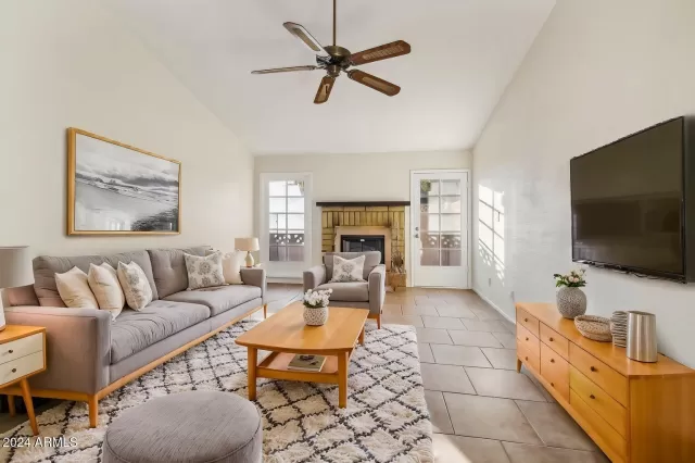 MLS: 6813301 Condo For Sale