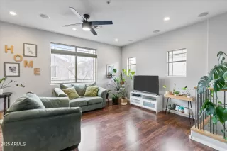 Photo #3: 6813330 Listing 