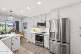 Photo #6: 6813368 Listing