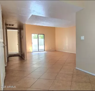 Photo #2: 6813404 Listing