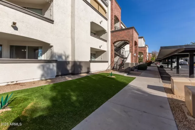 MLS: 6813439 Condo For Sale