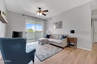 Photo #4: 6813458 Listing